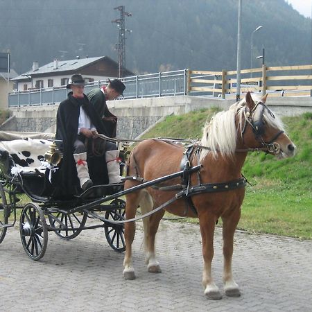 Agriturismo Raethia Isolaccia Bagian luar foto