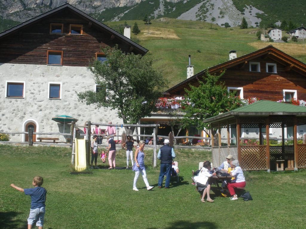 Agriturismo Raethia Isolaccia Bagian luar foto