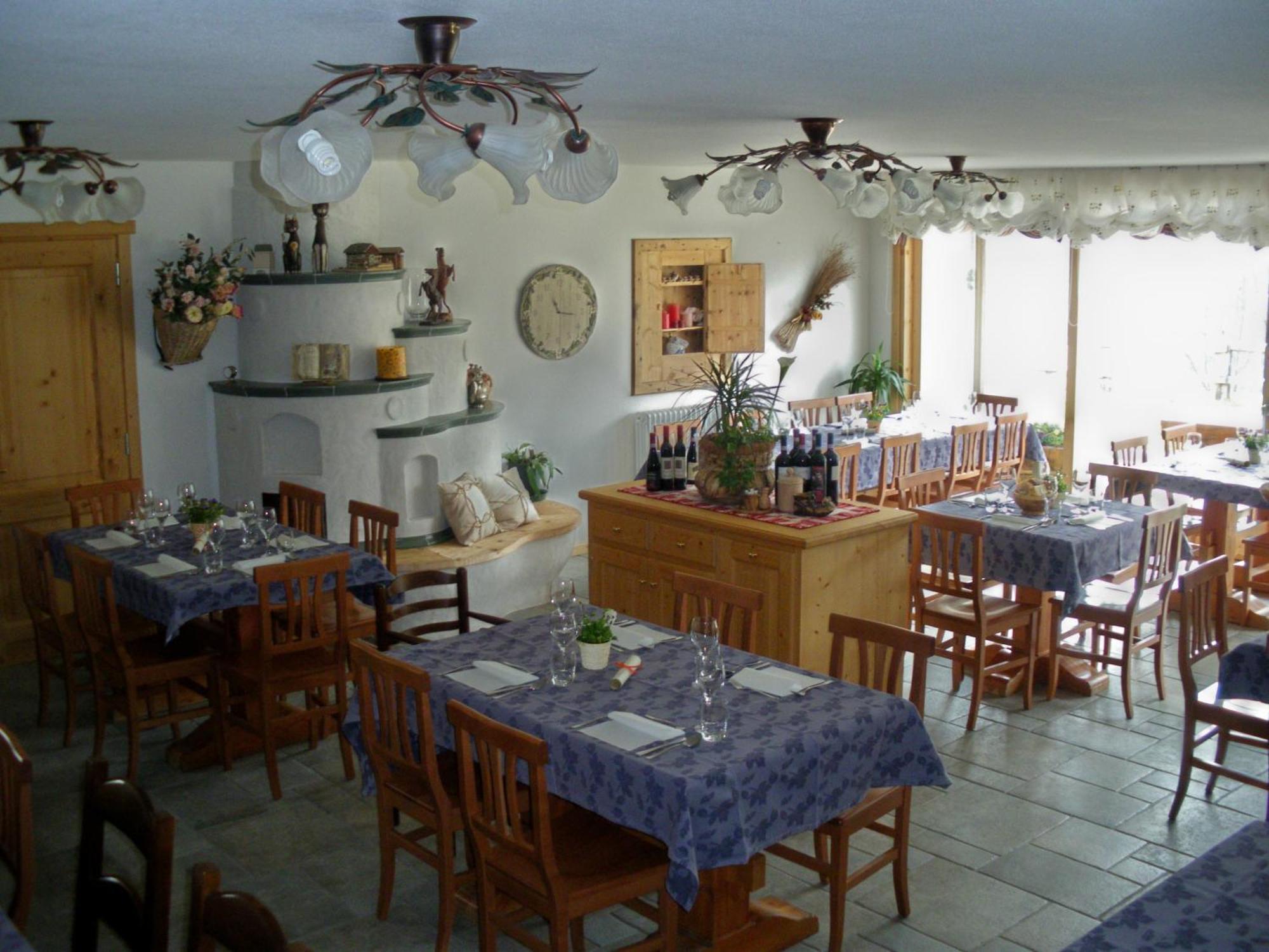 Agriturismo Raethia Isolaccia Bagian luar foto