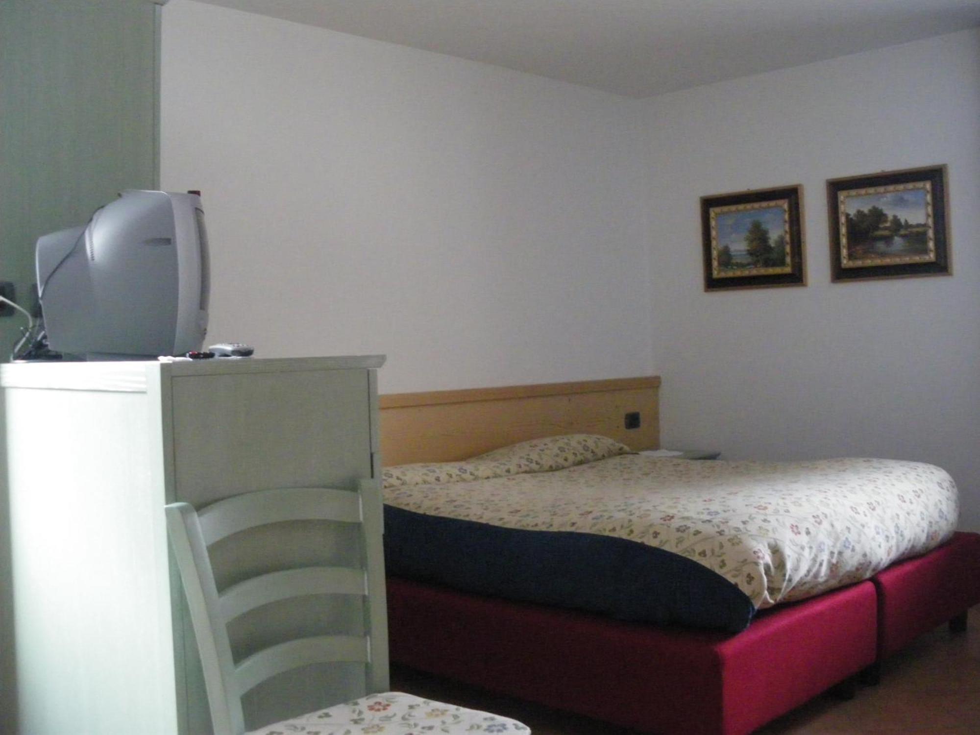 Agriturismo Raethia Isolaccia Bagian luar foto