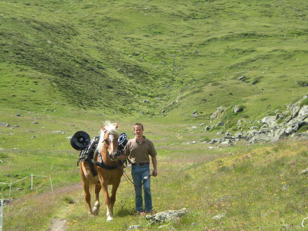 Agriturismo Raethia Isolaccia Bagian luar foto
