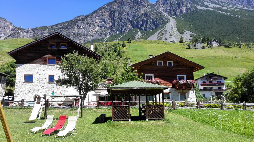 Agriturismo Raethia Isolaccia Bagian luar foto