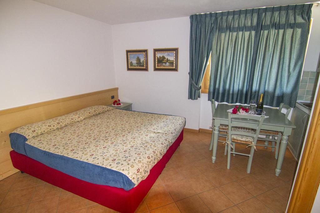Agriturismo Raethia Isolaccia Bagian luar foto