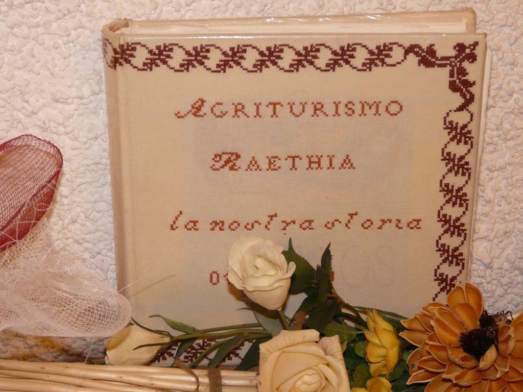 Agriturismo Raethia Isolaccia Bagian luar foto