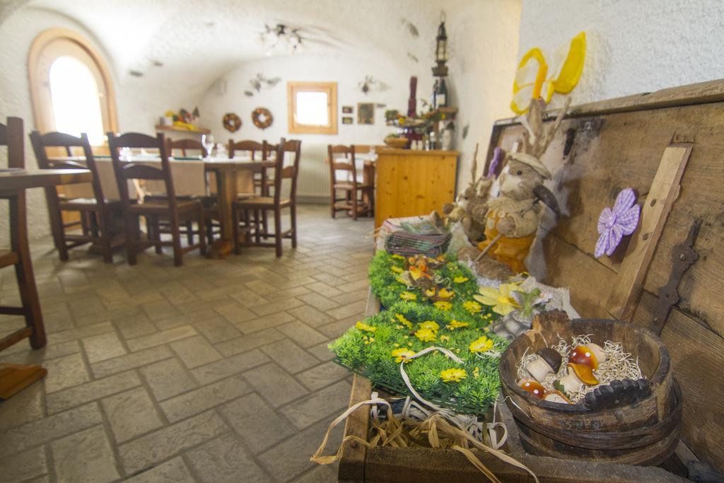 Agriturismo Raethia Isolaccia Bagian luar foto